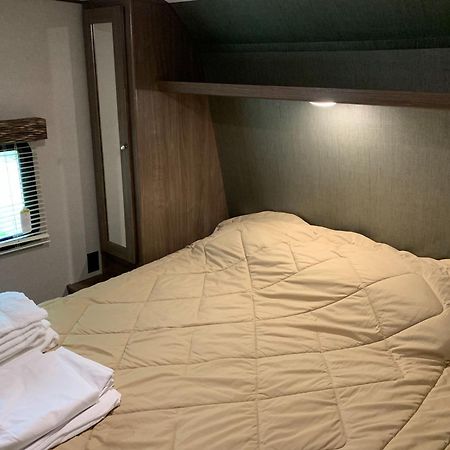 Golden Riverfront Campground酒店 外观 照片