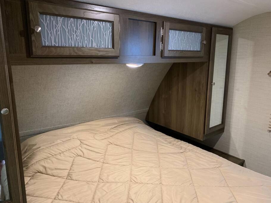 Golden Riverfront Campground酒店 外观 照片